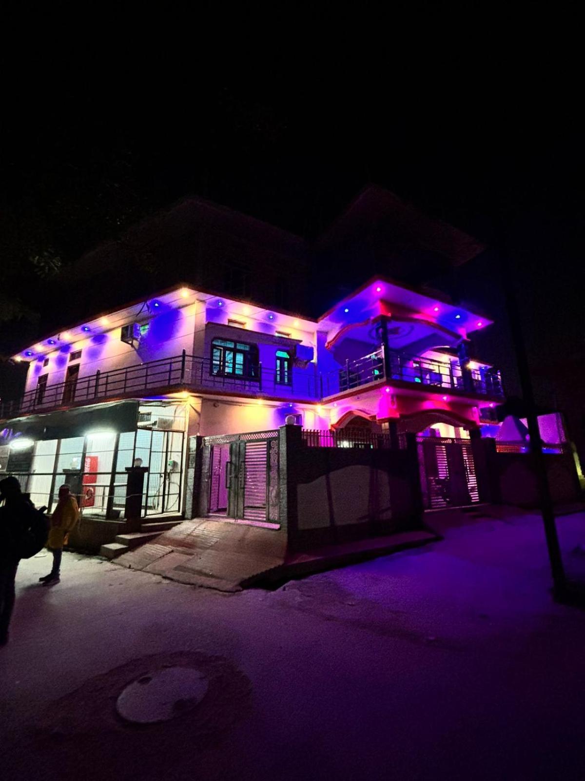 Chandrika Palace 500 Meter From Ayodhya Railway And Ram Mandir Екстер'єр фото