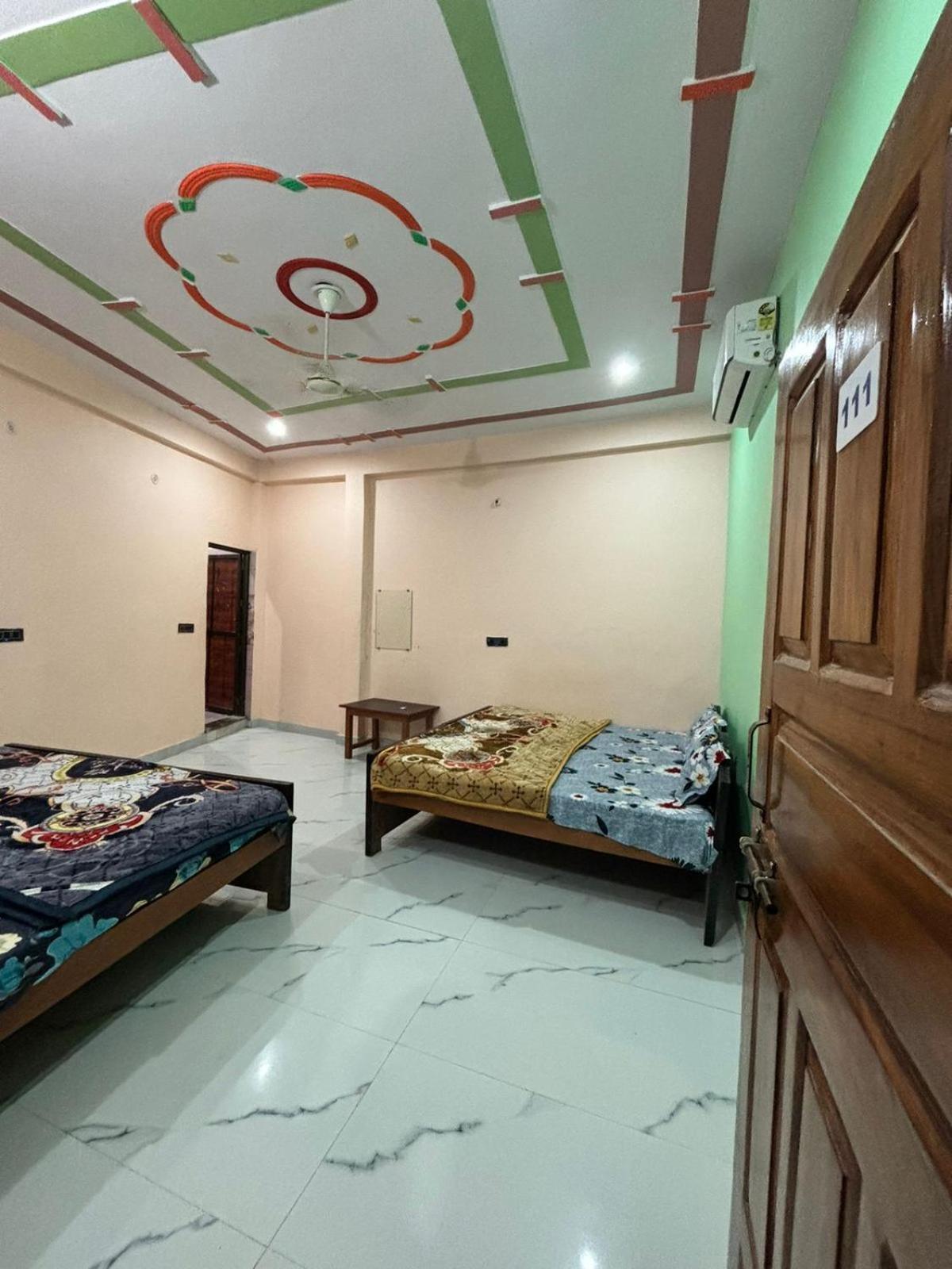 Chandrika Palace 500 Meter From Ayodhya Railway And Ram Mandir Екстер'єр фото